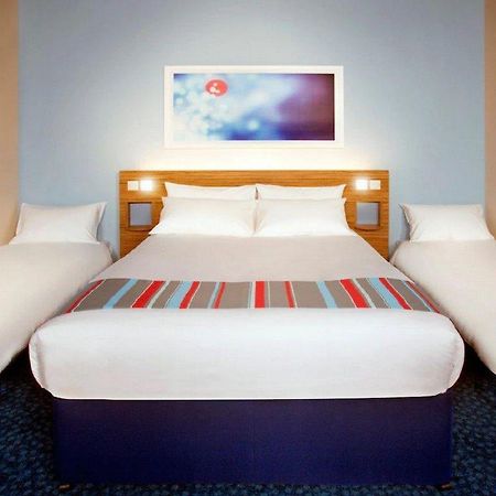 Travelodge Widnes Exterior photo
